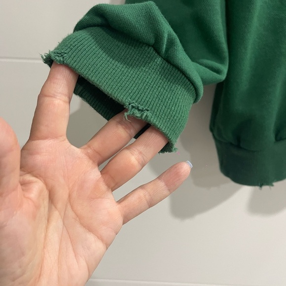 Bought it in Bloomingdale’s New Never use it in Green Size Small - Picture 4 of 5